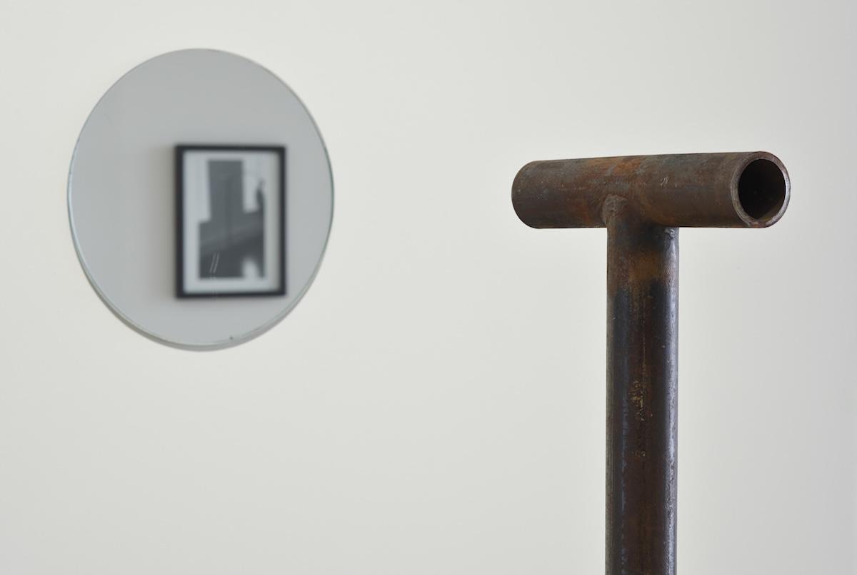 A Locator looking to a mirror