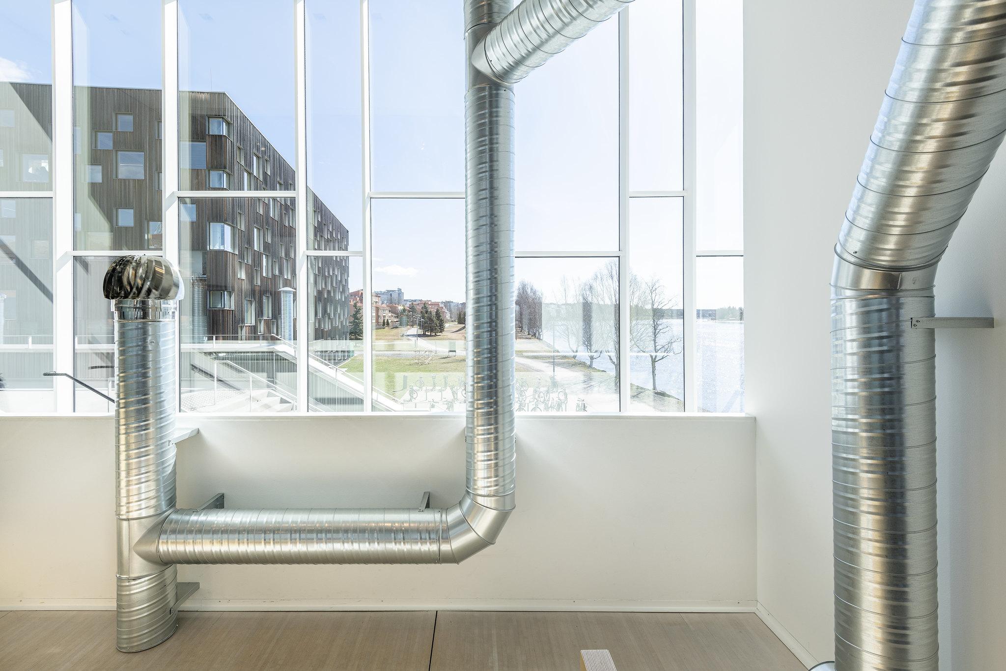 Nancy Holt's Ventilation System made of steel duct presented at Bildmuseet in Sweden