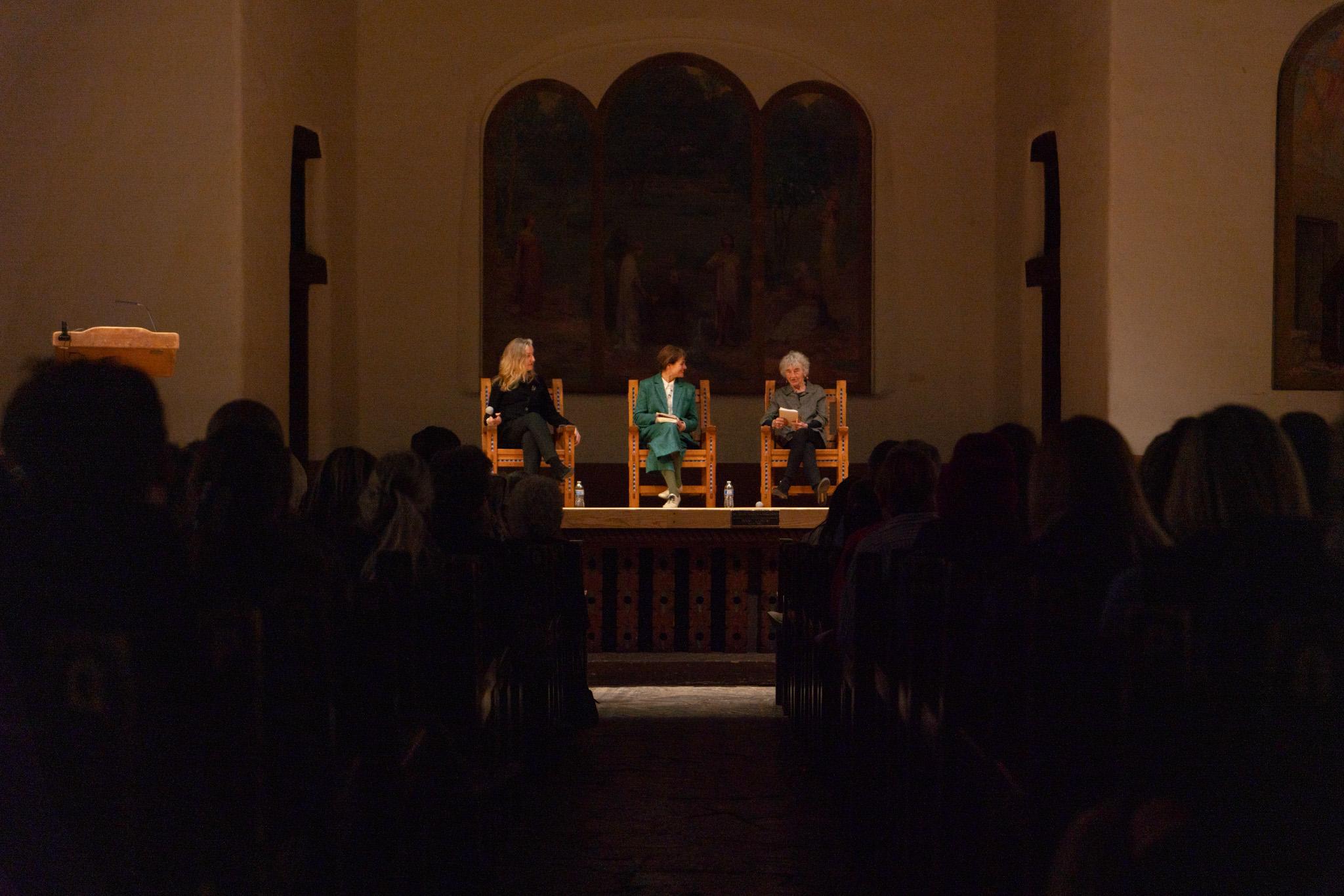 Rebecca Solnit, Lisa Le Feuvre, and Lucy Lippard in conversation at the 2023 Holt/Smithson Foundation Annual Lecture at the New Mexico Museum of Art 
