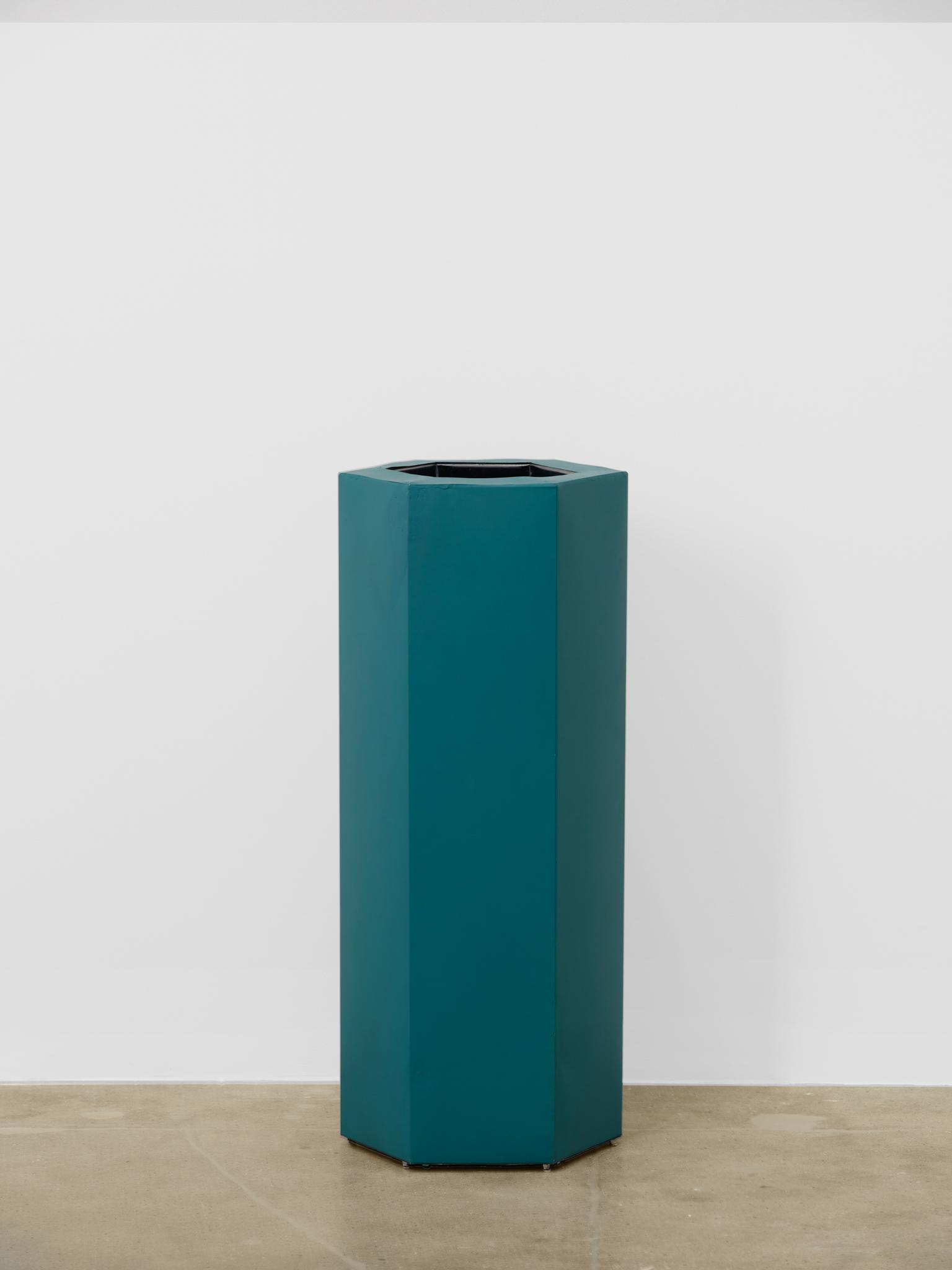 Installation view: Casting a Glance: Dancing with Smithson, Marian Goodman Gallery, Los Angeles, CA, 2025 featuring a green hexagonal sculpture by Robert Smithson