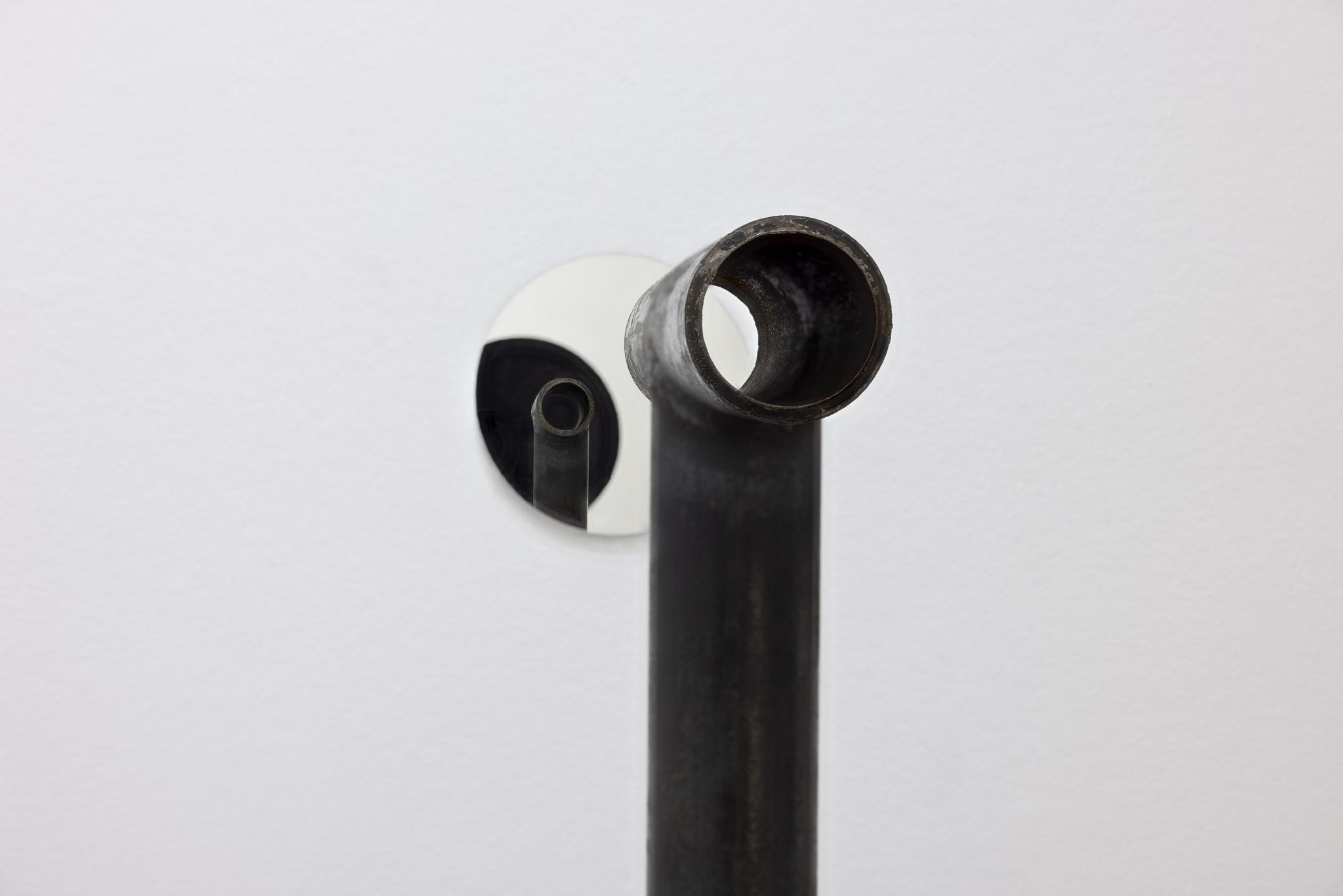 Detail of Dual Locators 